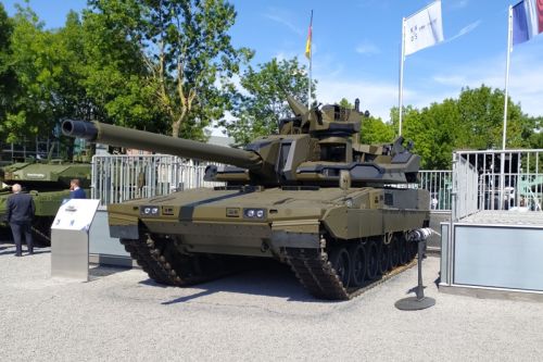 EMBT jest traktowany przez Francusów jako alternatywa dla dalszych modernizacji czołgów Leclerc / Zdjęcie: Dawid Kozdra