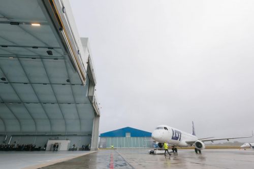 Konstrukcja nowowybudowanego hangaru na bazie hali RFS została oparta na szkielecie aluminiowo-stalowym ze specjalistycznym dwuwarstwowym pokryciem. Obiekt powstał na terenie Portu Lotniczego im. Lecha Wałęsy w Gdańsku w bezpośrednim sąsiedztwie obecnie zajmowanego przez LS Technics hangaru i ma służyć do obsługi bazowej samolotów – przede wszystkim Airbusów z rodziny A320 / Zdjęcia: LS Technics