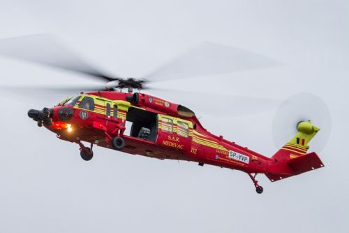 Black Hawk przeznaczony do prowadzenia misji ratownictwa medycznego w Rumunii przybył 11 listopada 2023 na międzynarodowe lotnisko im. Aurela Vlaicu w Bukareszcie, gdzie ma siedzibę Generalny Inspektorat Lotnictwa MSW / Zdjęcie: PZL Mielec 