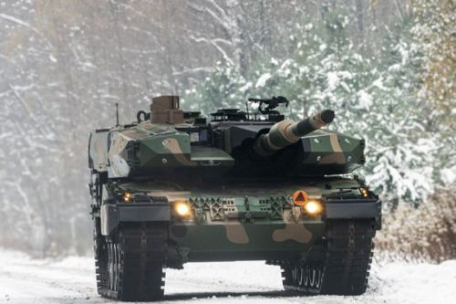 W tym roku gliwickie zakłady przekazały wojsku 14 zmodernizowanych Leopardów 2PL a 4 kolejne są w trakcie przygotowań do odbiorów / Zdjęcie: ZM Bumar-Łabędy