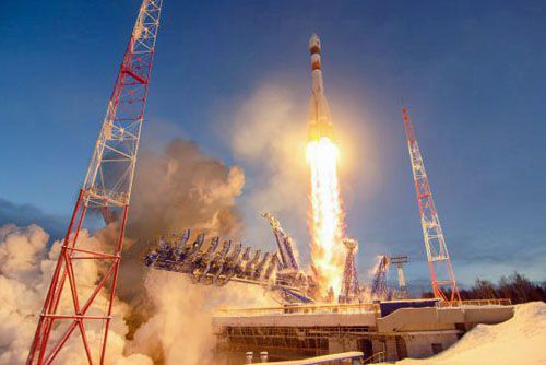 Rakieta nośna Sojuz-2.1b startuje z satelitą kartograficznym Bars-M z kosmodromu w Plesiecku, 21 grudnia 2023 / Zdjęcie: Roskosmos