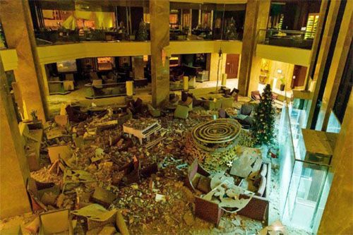 Wnętrze hotelu Charkow Pałas zaatakowanego przez rosyjskie rakiety balistyczne Iskander / Zdjęcie: Politika Strany
