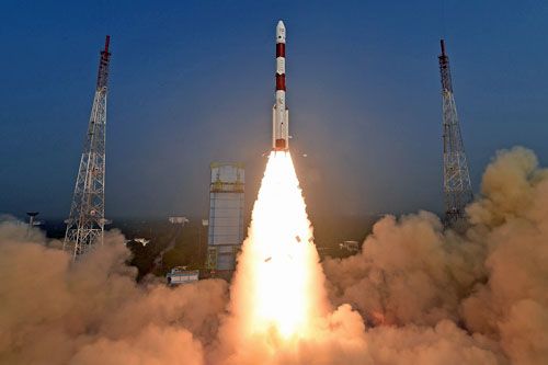 Indyjska rakieta nośna PSLV startuje z wyrzutni w ośrodku Satish Dhawan / Zdjęcie: ISRO