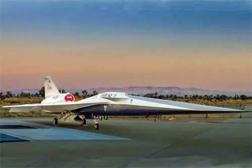 Demonstrator technologii X-59 po wytoczeniu z hali Skunk Works w Palmdale, 12.01.2023 / Zdjęcie: NASA