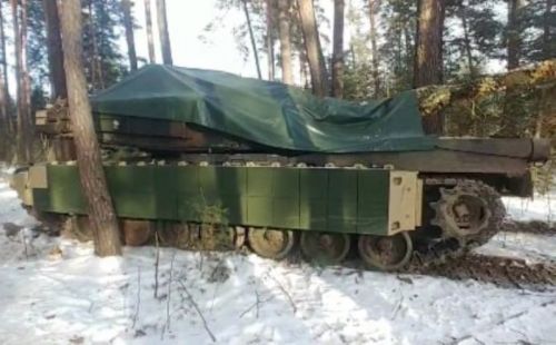 Ukraiński M1A1 z pancerzem ARAT-1 – elementem pakietu TUSK / Zdjęcie: Telegram