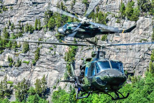 Śmigłowce CH-146 Griffon kanadyjskich wojsk lotniczych w czasie ćwiczeń w prowincji Quebec / Zdjęcie: RCAF