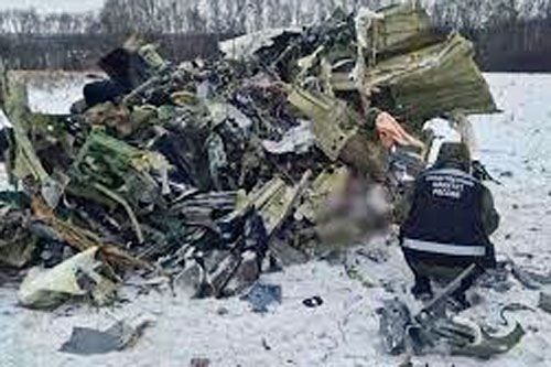 Szczątki rosyjskiego samolotu Ił-76, który został zestrzelony w pobliżu granicy z Ukrainą / Zdjęcie: MO FR