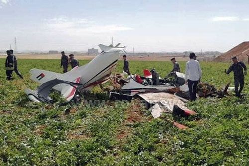 Wrak samolotu szkolnego jordańskich sił zbrojnych Grob G120TP, który rozbił się w czasie lotu treningowego 5 czerwca 2022 / Zdjęcie: anews