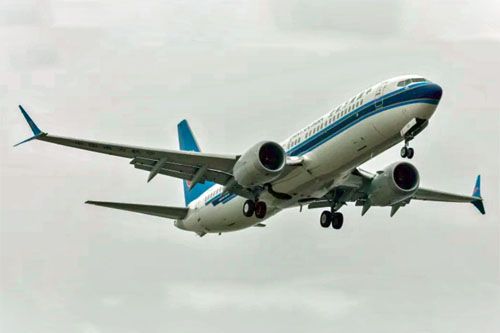Boeing 737 MAX 8 dla China Southern Airlines ląduje na międzynarodowym lotnisku Wuhan Tianhe, 13 stycznia 2023. Dostawy Boeingów 737 MAX do Chin wznowiono po prawie czteroletniej przerwie / Zdjęcie: via X – GVC