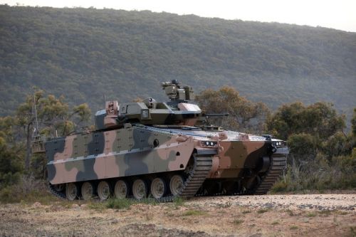 Głównym uzbrojeniem australijskich bwp AS21 Redback ma być wieża EOS T-2000 z armatą automatyczną, karabinem maszynowym i ppk / Zdjęcie: Australian Army