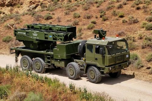 Przedsiębiorstwo Expal Munitions podlegające niemieckiemu koncernowi ma odpowiadać za produkcję amunicji rakietowej, co zostało zainicjowane przez Madryt wraz z zakupem systemów rakietowych SILAM / Zdjęcie: Escribano