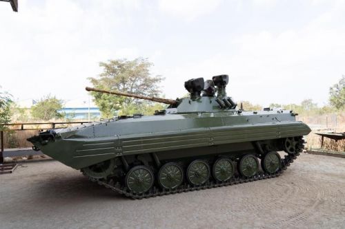 Głównym elementem modernizacji indyjskich BMP-2 będzie zwiększenie siły ognia pojazdów / Zdjęcie: AVNL