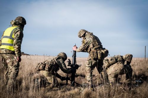 Zdaniem British Army za wyborem moździerzy kal. 120 mm stoi ich większa donośność i siła ognia od moździerzy L81 (na zdjęciu) / Zdjęcie: British army