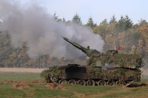 22 armatohaubice PzH 2000 mają uzupełnić braki Bundeswehry po przekazaniu Ukrainie 14 takich systemów / Zdjęcie: KNDS