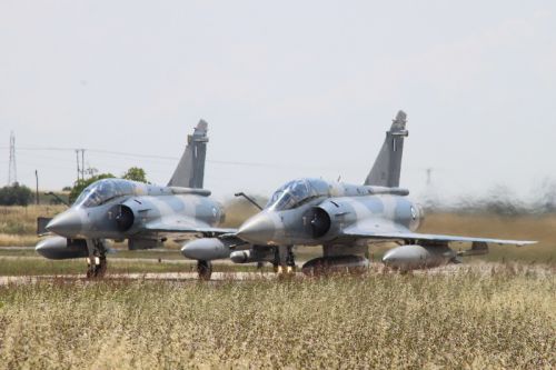 W najbliższych latach greckie Mirage 2000-5 zostaną zastąpione samolotami Rafale i F-35A / Zdjęcie: Polemikí Aeroporía