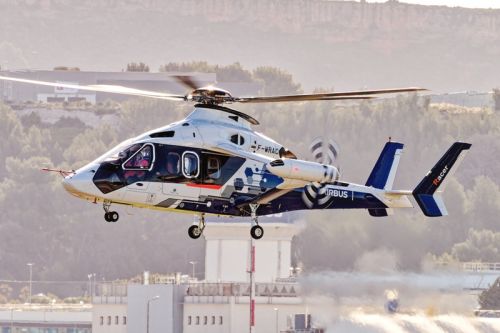 Demonstrator Racer podczas pierwszego lotu / Zdjęcie: Jérôme Deulin –  Airbus Helicopters