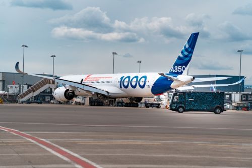 Do prób Optimate posłuży elektryczna ciężarówka z kabiną załogi samolotu A350 / Zdjęcie: Airbus 