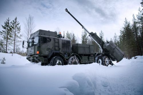 W nowych armatohaubicach Archer podwozie ciężarówek Volvo A30 6x6 zastąpione zostanie podwoziami RMMV HX 8x8 / Zdjęcie: Rheinmetall