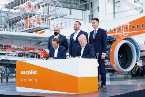 W ceremonii podpisania umowy pomiędzy easyJet i SR Technics wziął udział premier Malty Robert Abela, który potwierdził zaangażowanie swojego rządu we wspieranie dobrze prosperującego przemysłu lotniczego na Malcie / Zdjęcie: easyJet
