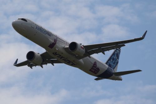 Obecnie Airbus kontynuuje zwiększanie tempa produkcji samolotów rodziny A320 do 75 miesięcznie, które powinien osiągnąć w 2027 / Zdjęcie: Bartosz Głowacki