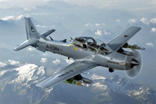 Lekki samolot szturmowy Embraer A-29N Super Tucano, który zamierza kupić Portugalia, jest dostosowany do standardów NATO / Zdjęcie: Embraer