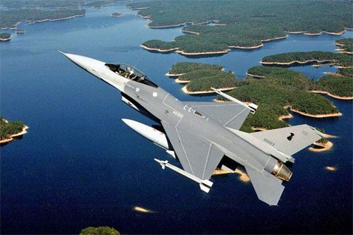 Należący do RTAT samolot myśliwski F-16A Block 15OCU / Zdjęcie: USAF