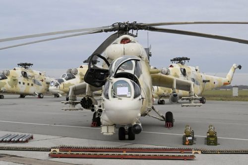 Ex-cypryjskie Mi-35P po przekazaniu RV i PVO / Zdjęcie: Ministerstwo Obrony Serbii 