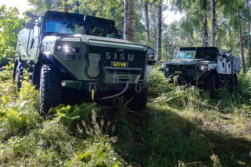 Szwedzi otrzymali pojazdy Sisu GTP w dwóch wersjach różniących się wielkością kabiny / Zdjęcie: Sisu Auto
