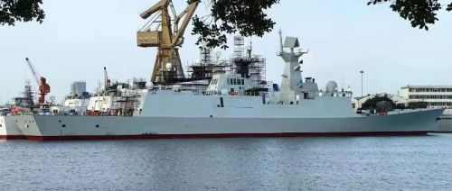 Przypuszcza się, że jednostki 054AG stanowią odmianę przejściową między fregatami typu 054A i 054B / Zdjęcie: X