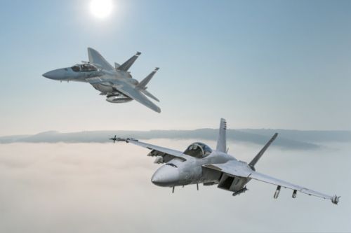 BAE Systems zmodernizuje komputery sterowania lotem samolotów F-15EX Eagle II i F/A-18E/F Super Hornet unowocześniając ich wyposażenie i oprogramowanie / Ilustracja: BAE Systems