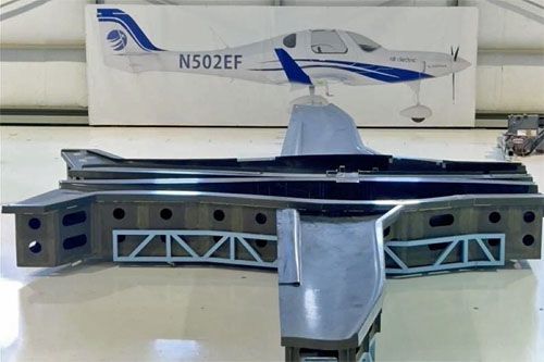 Formy kompozytowe do produkcji części do dwumiejscowego samolotu treningowego eFlyer 2 / Zdjęcie: Bye Aerospace