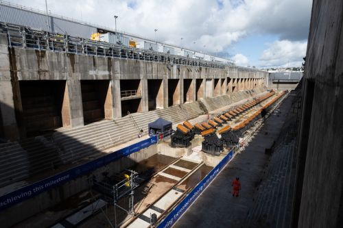 Dok nr 9 w Devonport odpowiedzialny jest za obsługę boomerów Royal Navy / Zdjęcie: Submarine Delivery Agency