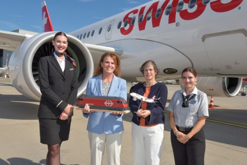 Zapoczątkowane w 2019 partnerstwo w ramach lotniczo-kolejowych połączeń pod marką SWISS Air Rail początkowo zostało zawiązane na 5 lat, jednak w tym czasie zyskało ono tak dużą popularność wśród podróżnych, że Swiss i SBB postanowiły je bezterminowo przedłużyć / Zdjęcie: Swiss International Air Lines 