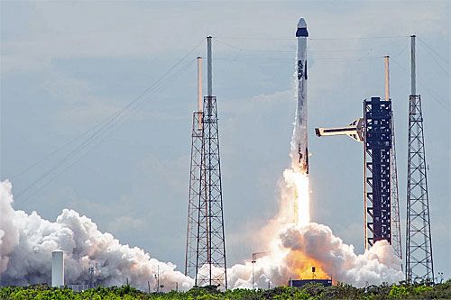 Rakieta nośna SpaceX Falcon 9 z kapsułą załogową Crew Dragon startuje z Cape Canaveral Space Force Station, 28.09.2024, 13:17 EDT / Zdjęcie: NASA