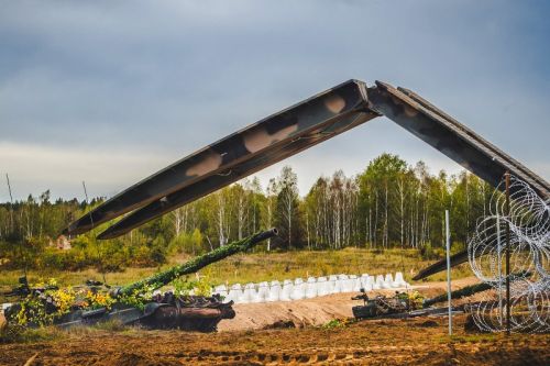 Rolę agresora w ćwiczeniu pełnił pododdział czołgów PT-91 i BWP-1 / Zdjęcie: MON