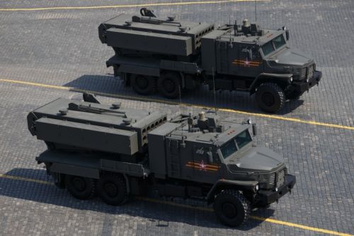 Nowe pokrycia maskujące dla systemów TOS-2 są już używane na Ukrainie / Zdjęcie: Rostiech