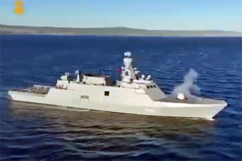 Korweta MİLGEM F-211 Hetman Iwan Mazepa w czasie testów odbiorczych. Strzela działo OTO Melara Super Rapid Naval kal. 76 mm / Zdjęcie: MO Ukrainy