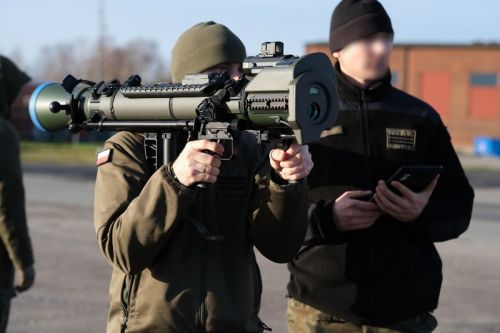 Wyszkoleni w Szwecji żołnierze zostaną instruktorami szkolącymi obsługi dział bezodrzutowych w Polsce / Zdjęcie: CSWOT