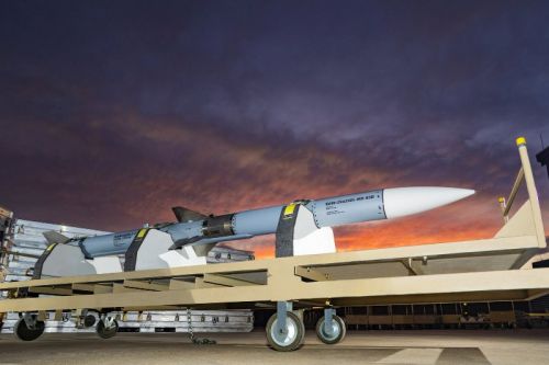 W przypadku udzielenia zamówienia najnowsze AIM-120D-3 uzupełnią arsenał holenderskich samolotów F-35A / Zdjęcie: RTX