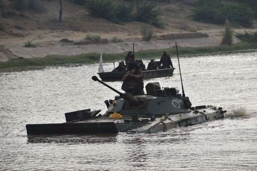 Integracja amunicji programowalnej z BMP-2 wynika z zagrożenia płynącego ze strony bezzałogowców / Zdjęcie: Bhāratīyan Thalasēnā
