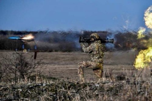 Ostatnia dostawa środków bojowych dla węgierskich dział Carl Gustaf M4 objęła amunicję przeciwpancerną HEAT 751 / Zdjęcie: MO Węgier