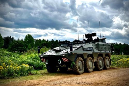 Słowenia chciała pozyskać 45 kto Boxer. W ich miejsce zostanie zakupione najprawdopodobniej 106 kto Patria AMV XP / Zdjęcie: OCCAR