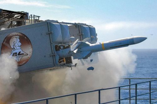 Wśród przekazywanego uzbrojenia znajdą się m.in. morskie pociski przeciwlotnicze RIM-7 Sea Sparrow/ Zdjęcie: US Navy