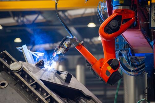 Zawarte właśnie umowy dotyczą robotyzacji i zwiększenia efektywności procesów produkcyjnych HSW i FB / Zdjęcie: HSW