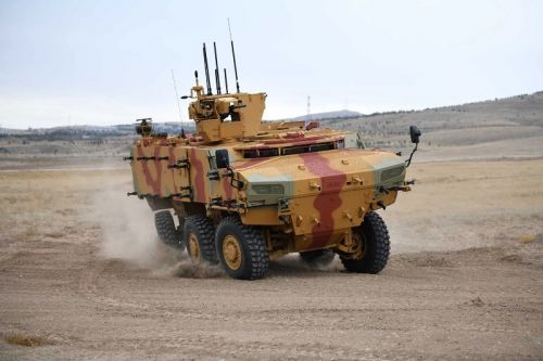 Pars IV uzbrojony jest w dwa zsmu, w których można zamontować wkm kal. 12,7 mm lub km kal. 7,62 mm albo granatniki automatyczne kal. 40 mm / Zdjęcie: FNSS