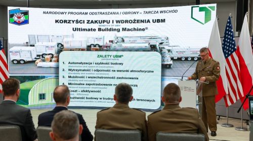 W ciągu jednego dnia 10-12 pracowników za pomocą UBM może wyprodukować i zmontować konstrukcję o powierzchni 930 m2 / Zdjęcie: MON