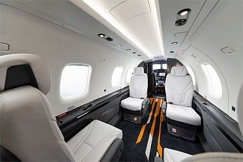 Przykładowe wyposażenie kabiny pasażerskiej samolotu PC-12 PRO. W tym przypadku mieści ona 4 osoby / Zdjęcie: Pilatus Aircraft