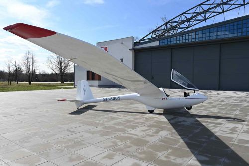 Dzięki prototypowi PW-5 kolekcja polskich szybowców Muzeum Lotnictwa Polskiego wzbogaciła się o konstrukcję klasy światowej, będącą symbolem innowacyjności i sukcesów polskiej myśli lotniczej / Zdjęcia: Muzeum Lotnictwa Polskiego