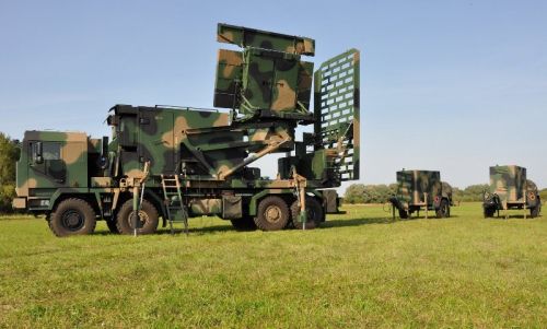 Wojsko Polskie od 2007 odebrało łącznie 28 stacji radiolokacyjnych TRS-15M / Zdjęcie: PIT-Radwar