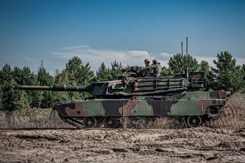 Utworzenie w Polsce potencjału do wsparcia eksploatacji i obsługi czołgów Abrams powinno się przyczynić do polepszenia gotowości czołgów, jak również usamodzielnienia Polski w ich eksploarcji / Zdjęcie: 1. Warszawska Brygada Pancerna
